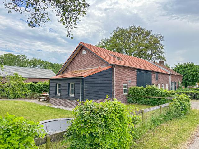 Außenseite Ferienhaus [Sommer]