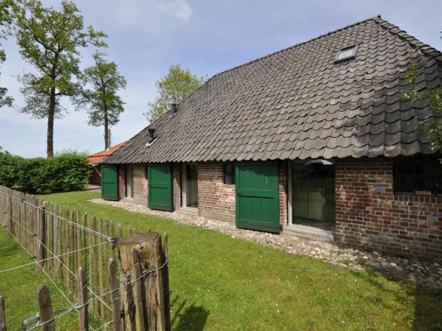 Außenseite Ferienhaus [Sommer]