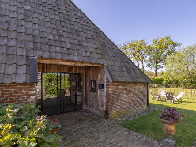 Außenseite Ferienhaus [Sommer]