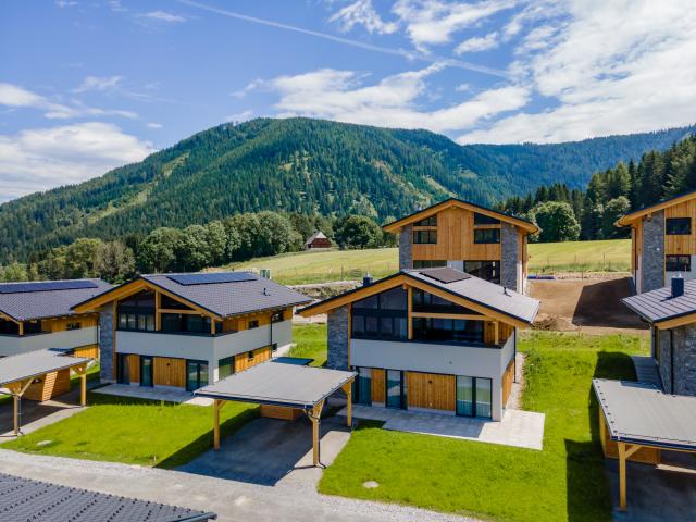 Außenseite Ferienhaus [Sommer]