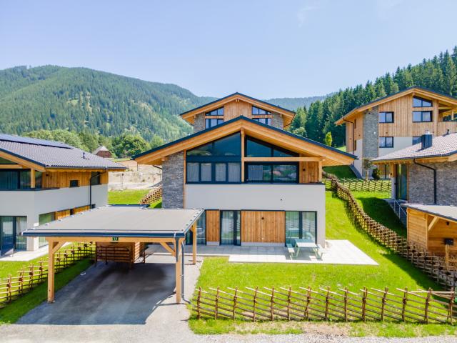 Außenseite Ferienhaus [Sommer]