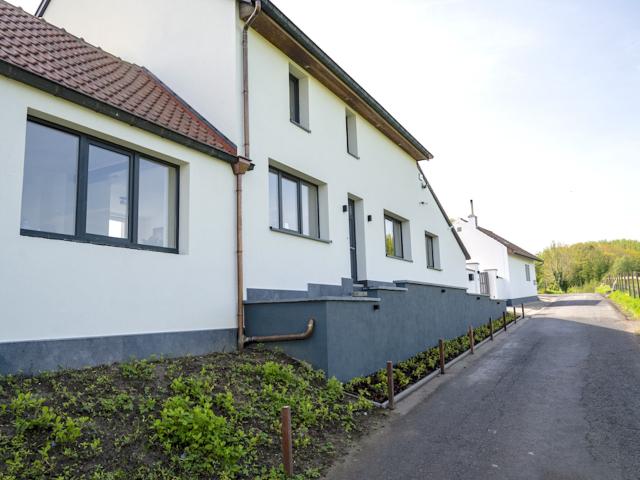 Außenseite Ferienhaus [Sommer]