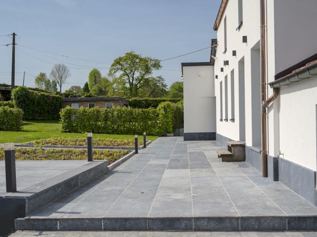 Außenseite Ferienhaus [Sommer]