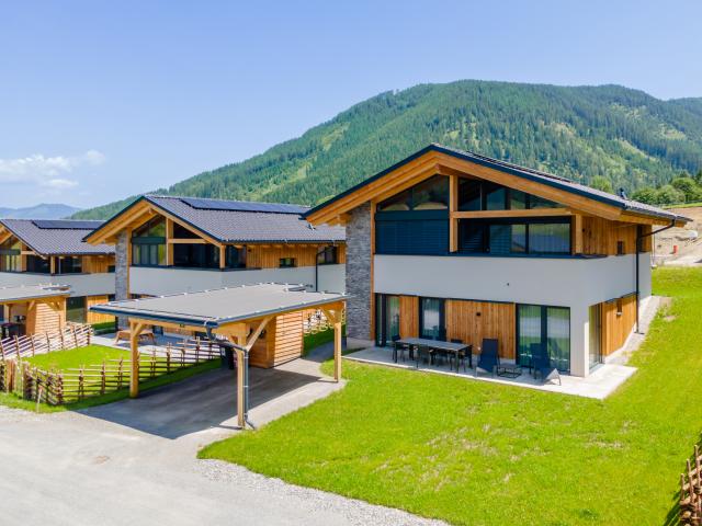 Außenseite Ferienhaus [Sommer]