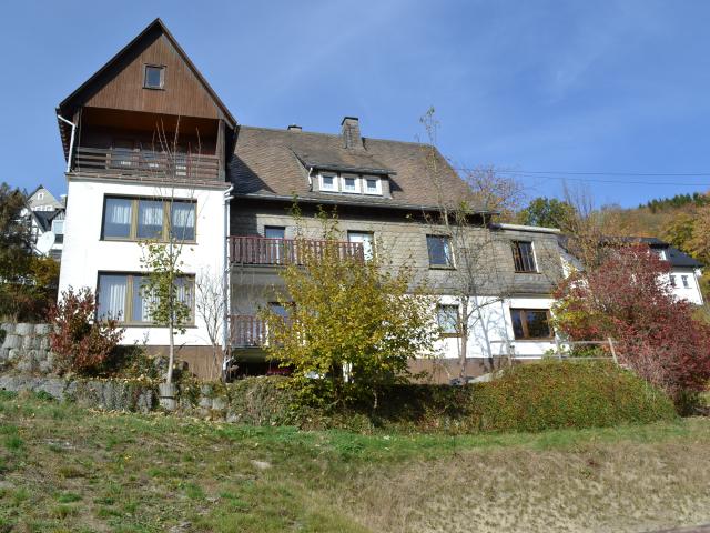 Außenseite Ferienhaus [Sommer]