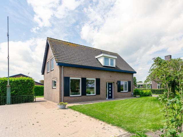 Außenseite Ferienhaus [Sommer]