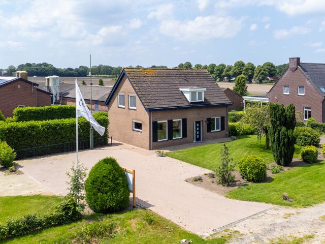 Außenseite Ferienhaus [Sommer]