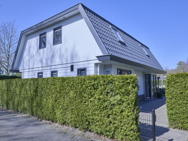 Außenseite Ferienhaus [Sommer]