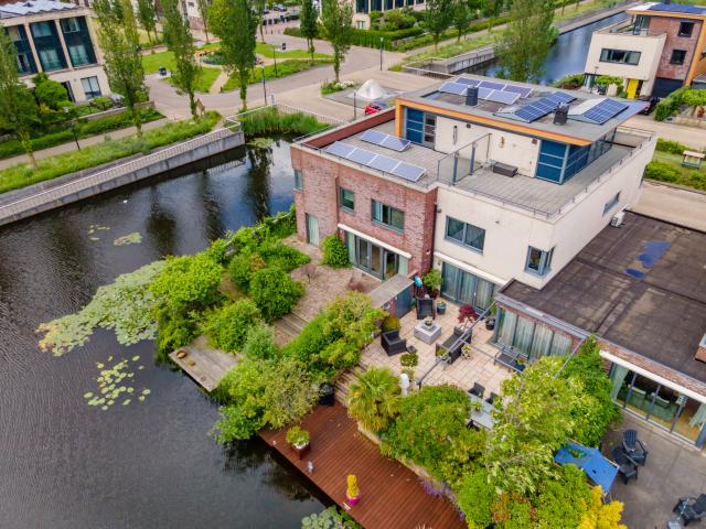 Außenseite Ferienhaus [Sommer]