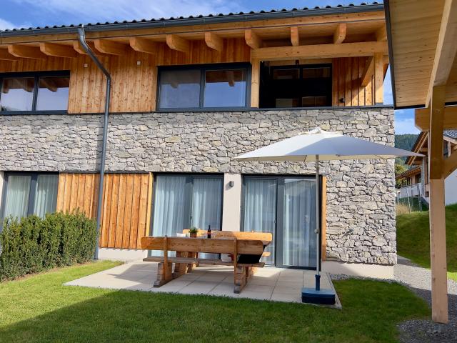 Außenseite Ferienhaus [Sommer]