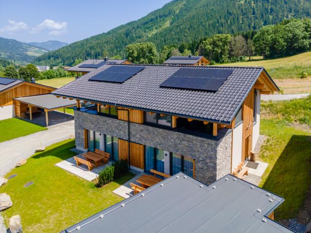 Außenseite Ferienhaus [Sommer]