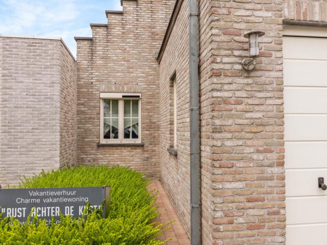 Außenseite Ferienhaus [Sommer]