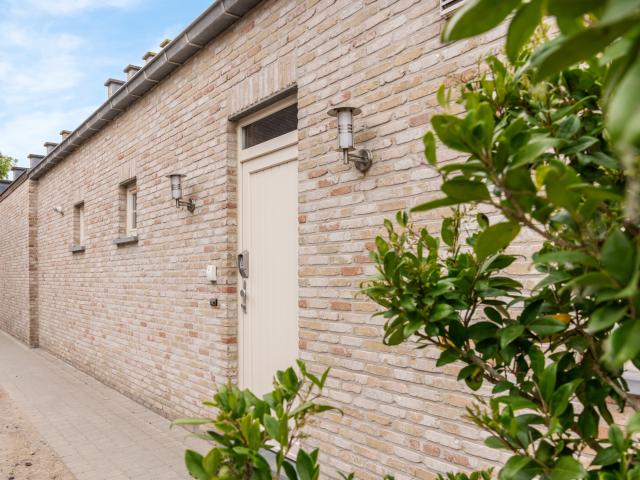 Außenseite Ferienhaus [Sommer]