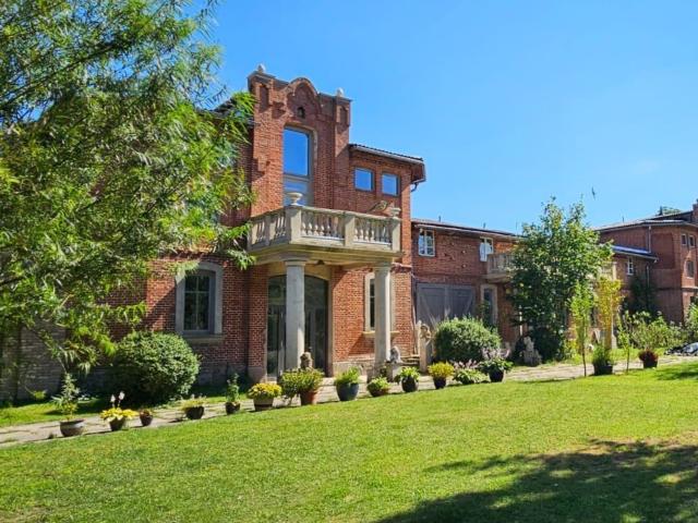 Außenseite Ferienhaus [Sommer]