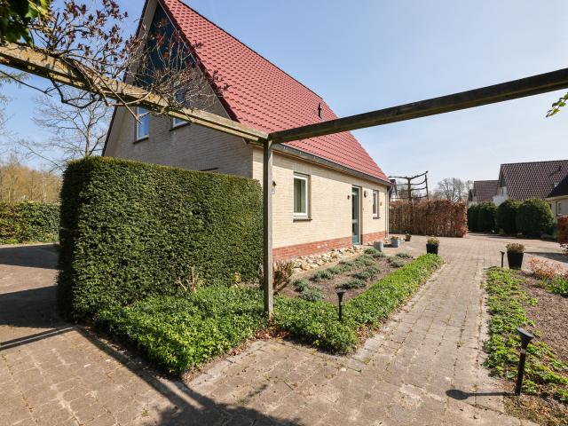 Außenseite Ferienhaus [Sommer]