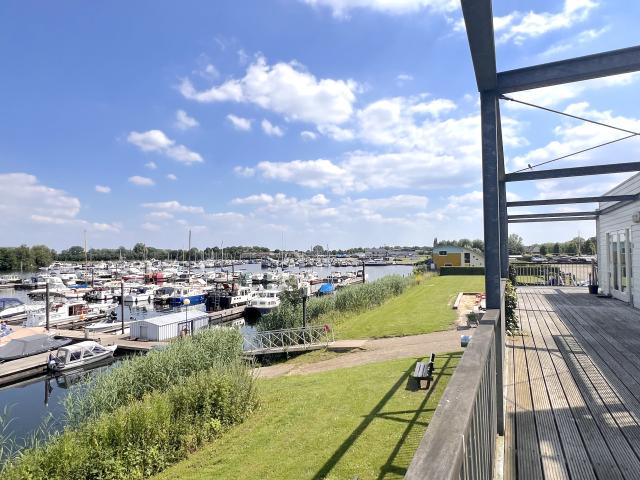 Uitzicht van vakantiehuis [zomer]