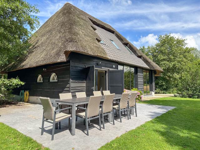 Außenseite Ferienhaus [Sommer]