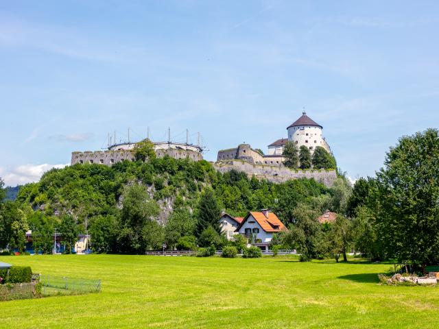 A proximité directe (<1 km)