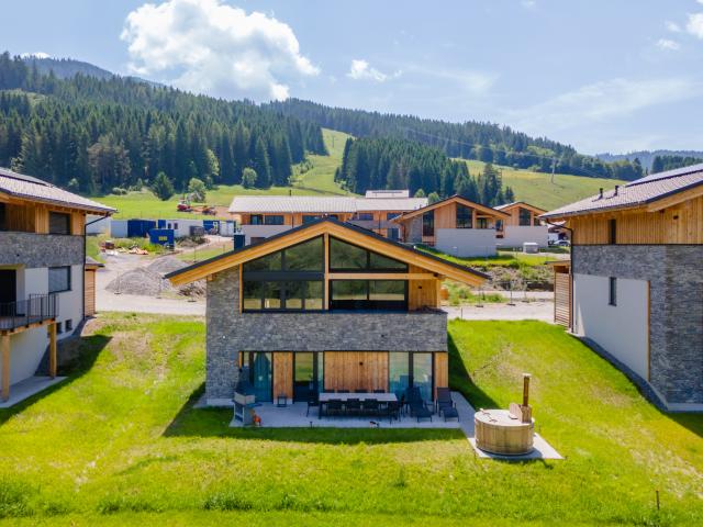 Außenseite Ferienhaus [Sommer]