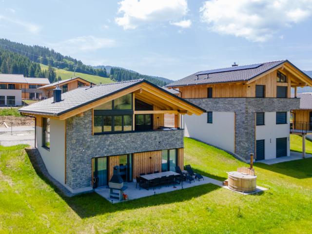 Außenseite Ferienhaus [Sommer]