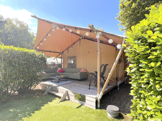 Außenseite Ferienhaus [Sommer]