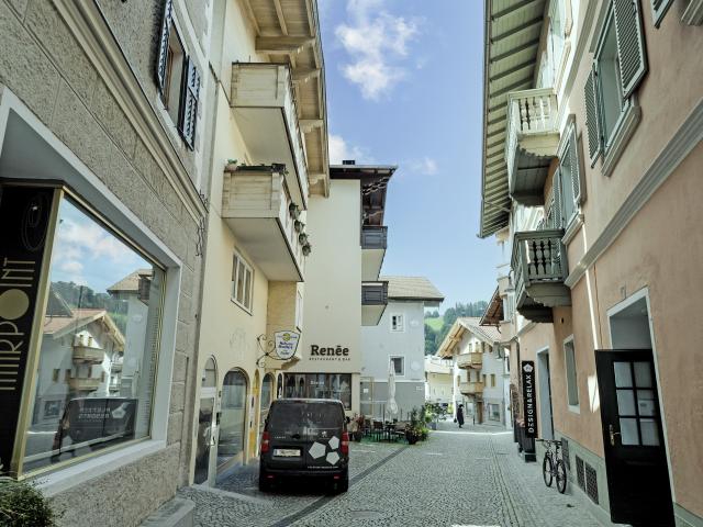 A proximité directe (<1 km)