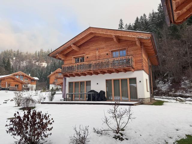 Außenseite Ferienhaus [Winter]