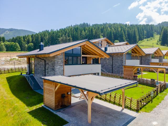 Außenseite Ferienhaus [Sommer]