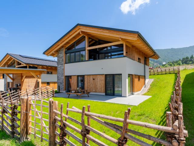 Außenseite Ferienhaus [Sommer]