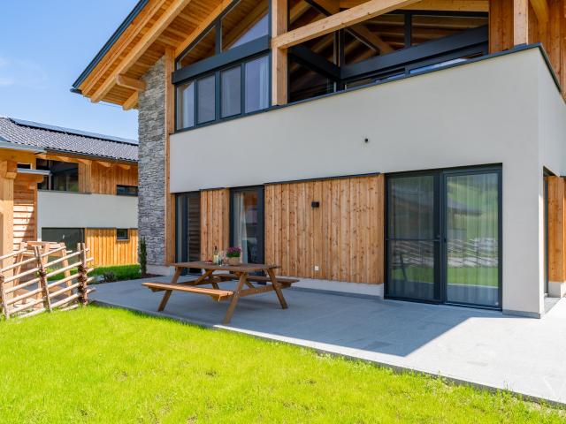 Außenseite Ferienhaus [Sommer]