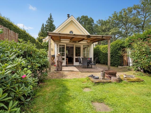 Außenseite Ferienhaus [Sommer]