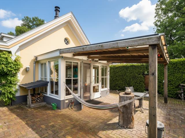 Außenseite Ferienhaus [Sommer]