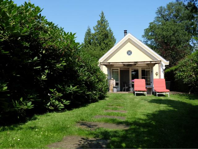 Außenseite Ferienhaus [Sommer]