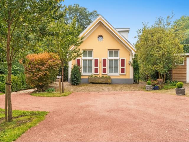 Außenseite Ferienhaus [Sommer]