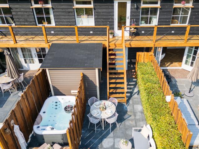 Außenseite Ferienhaus [Sommer]