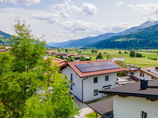 Außenseite Ferienhaus [Sommer]