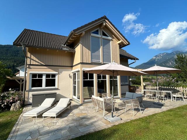 Außenseite Ferienhaus [Sommer]