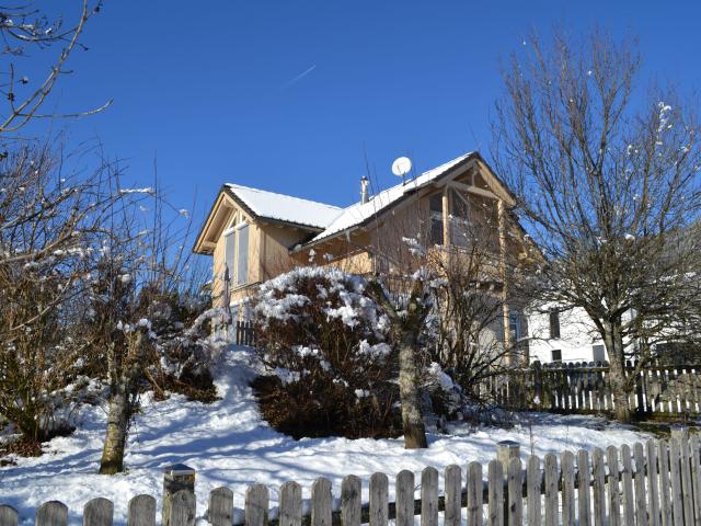 Außenseite Ferienhaus [Winter]