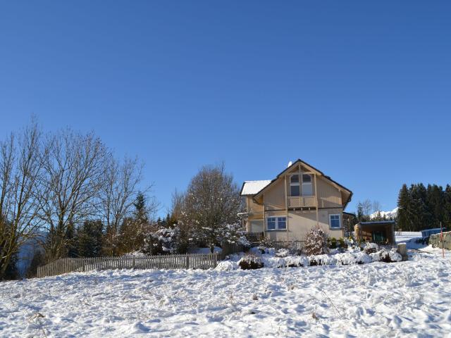 Außenseite Ferienhaus [Winter]