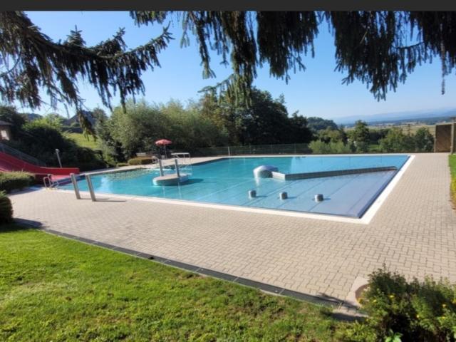 Surroundings (1-5 km)