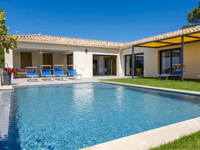 Piscine maison de vacances