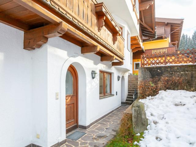 Entrance / Reception