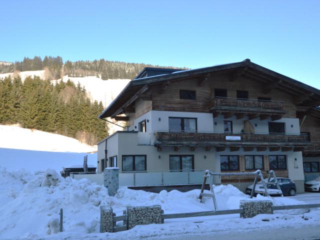 Außenseite Ferienhaus [Winter]