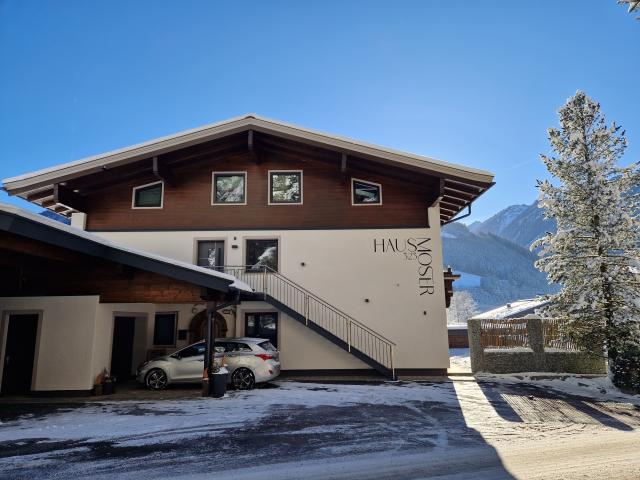 Außenseite Ferienhaus [Winter]