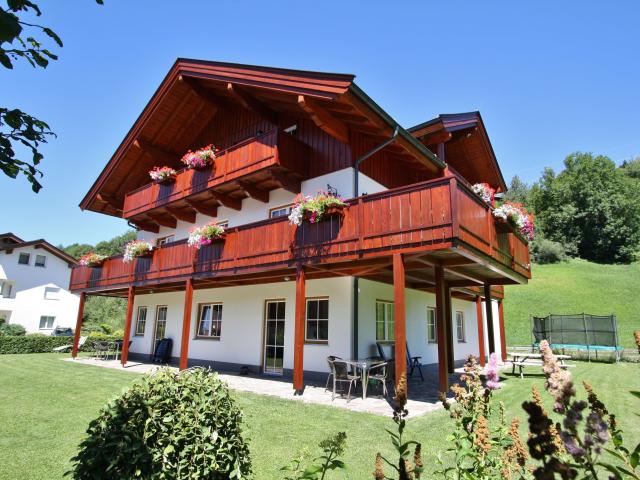 Außenseite Ferienhaus [Sommer]