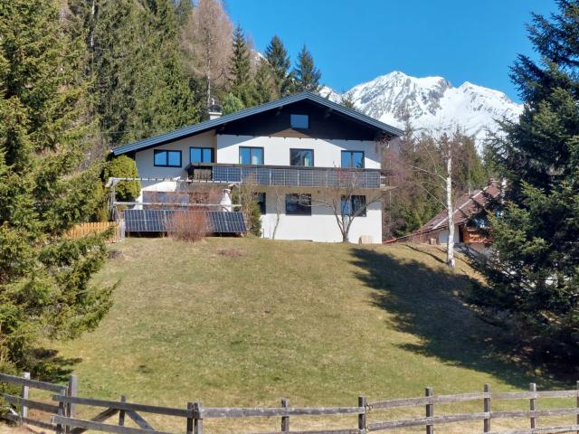 Außenseite Ferienhaus [Sommer]