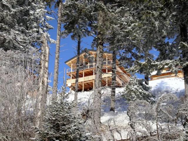 Außenseite Ferienhaus [Winter]