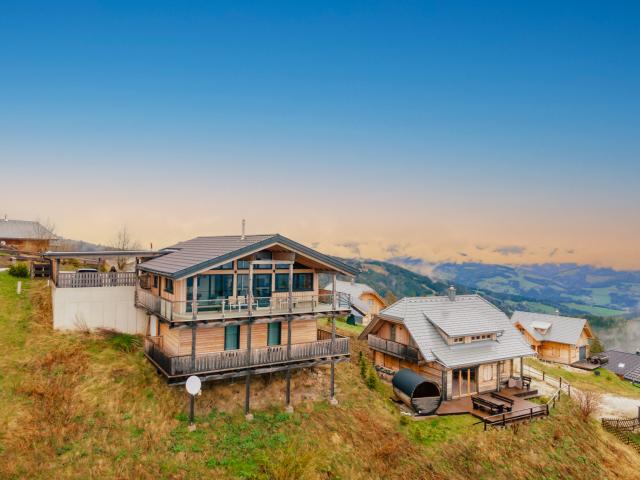 Außenseite Ferienhaus [Sommer]