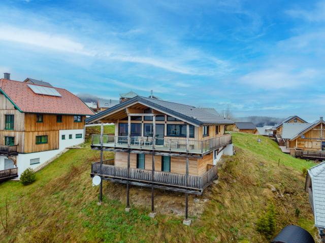 Außenseite Ferienhaus [Sommer]