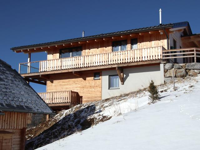 Außenseite Ferienhaus [Winter]